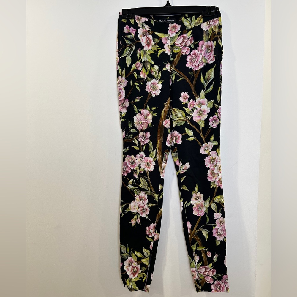 Authentic Dolce & Gabbana size 36 (U.S 0) floral/ cherry blossom print pants